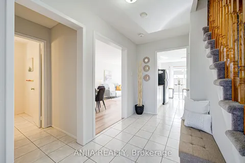 91 Dumfries Avenue, Brampton, ON L6Z 2X1