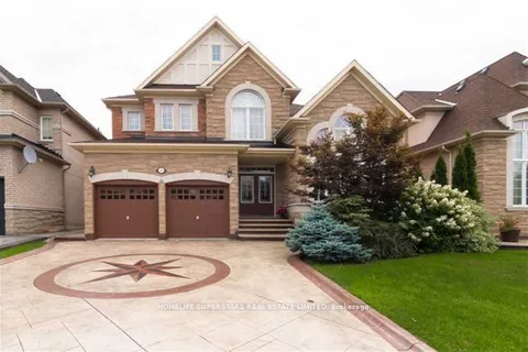 21 Upperlinks Drive, Brampton, ON L6P 2T9