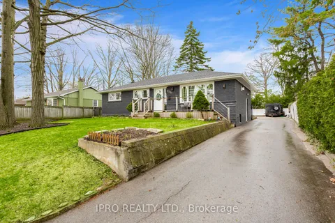 2251 Sunnydale Drive, Burlington, ON L7P 1G2