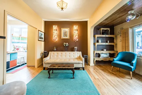 36 Frances Avenue, Toronto, ON M8Y 3K9