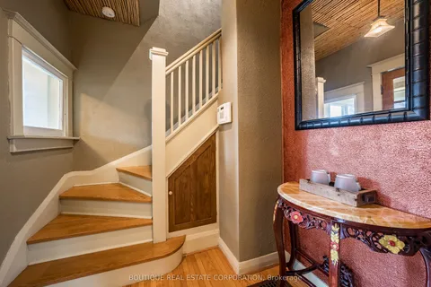 36 Frances Avenue, Toronto, ON M8Y 3K9