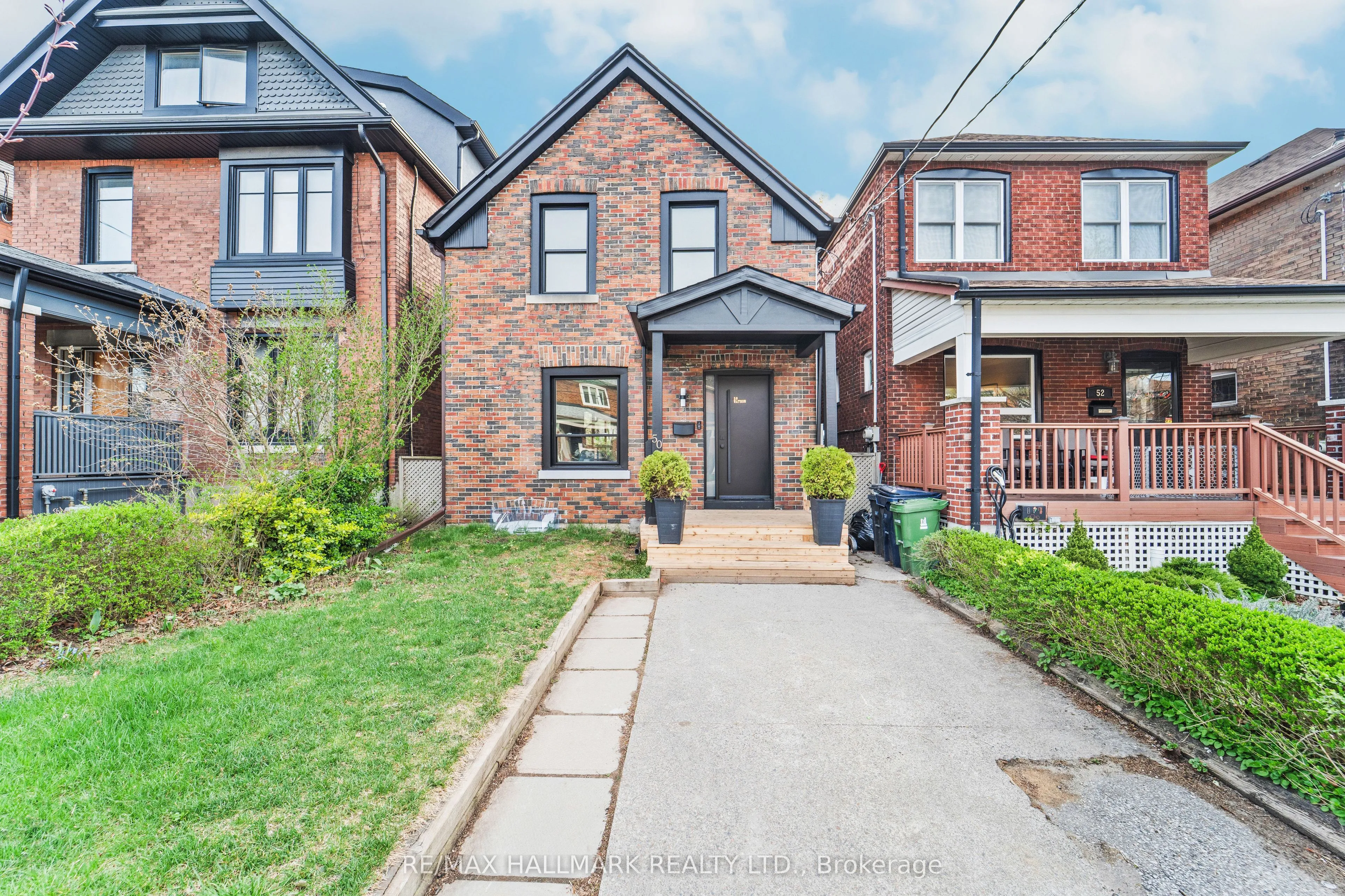 50 Watson Avenue, Toronto, ON M6S 4E1