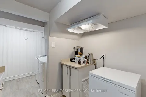 10 Hillpark Trail, Brampton, ON L6S 1R1