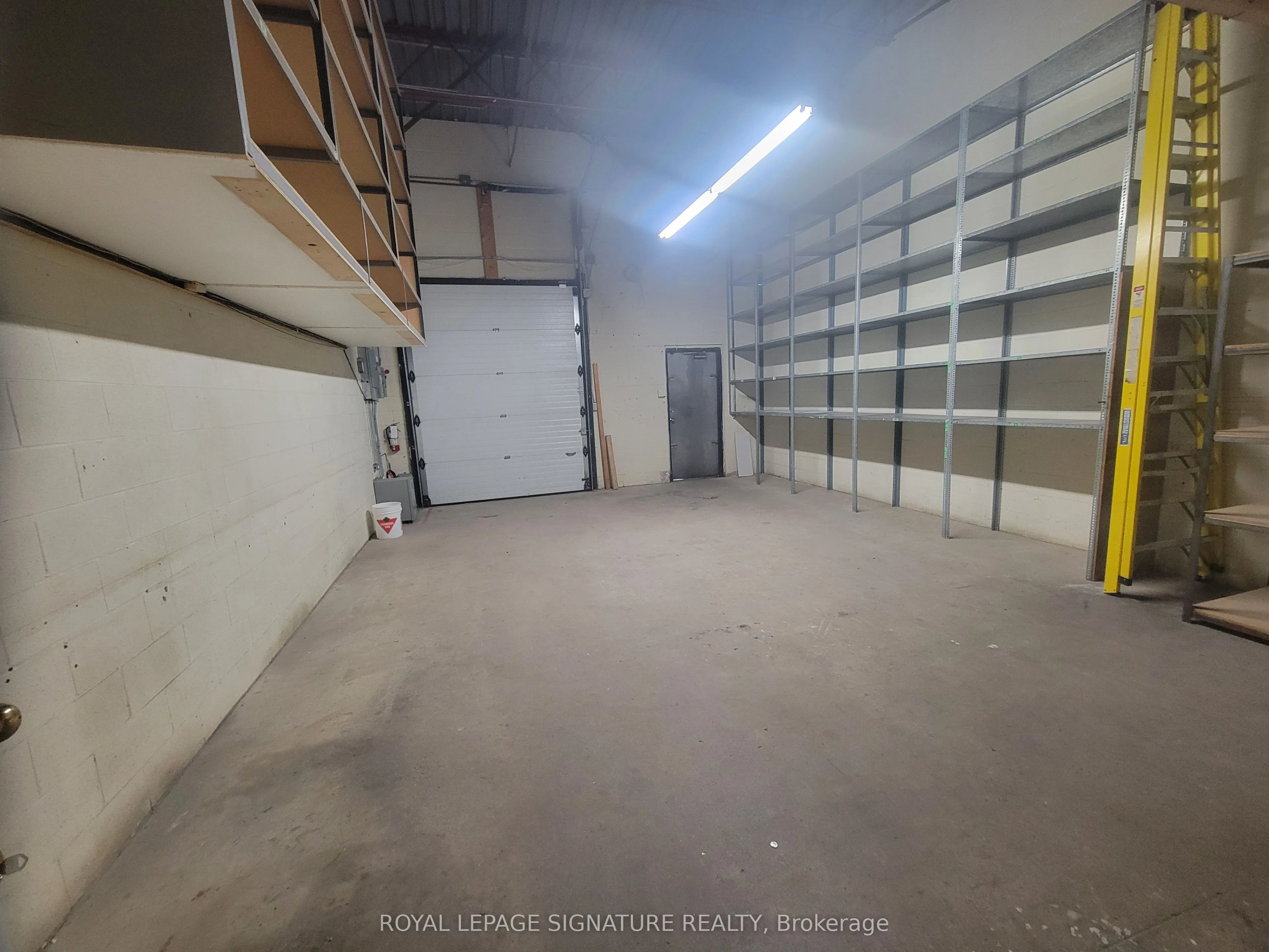 1 Whitehorse Road, Toronto, ON M3J 3A7