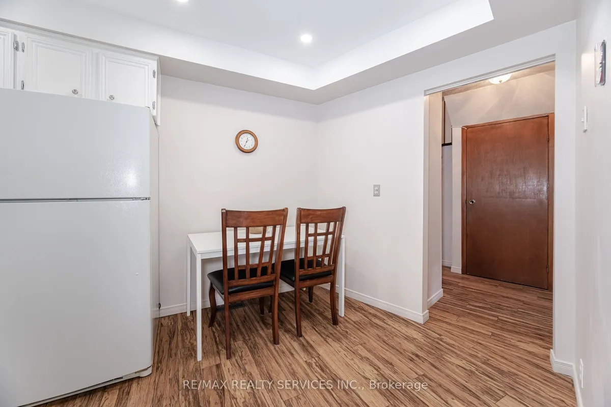 1951 Rathburn Road, ON L4W 2N9