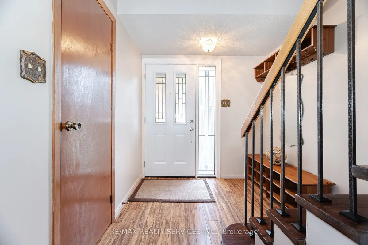 1951 Rathburn Road, ON L4W 2N9