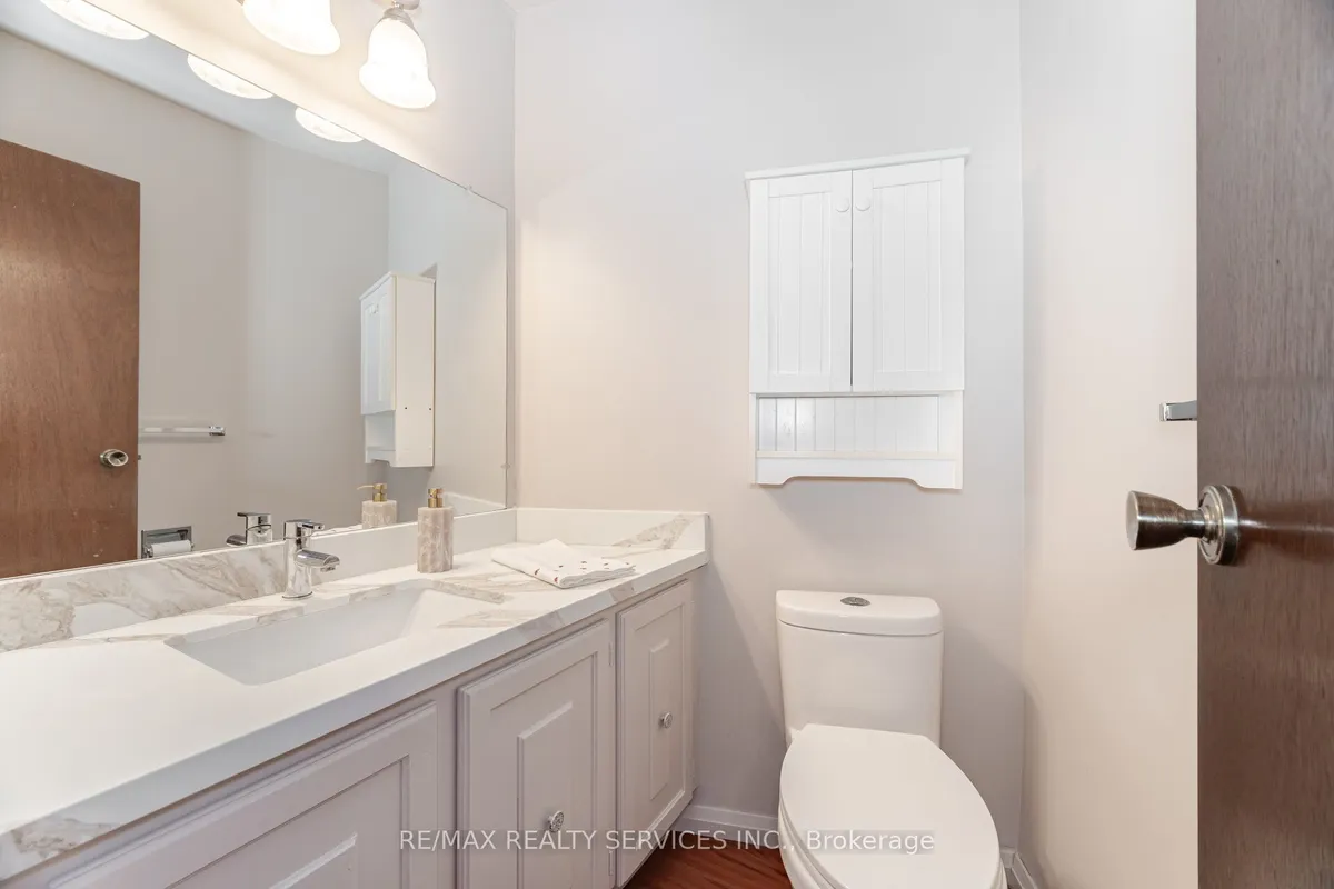 1951 Rathburn Road, ON L4W 2N9