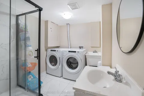 45 Autumn Glen Circle, Toronto, ON M9W 6B3