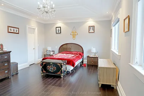 52B Cork Avenue, Toronto, ON M6B 2X8