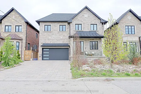 52B Cork Avenue, Toronto, ON M6B 2X8