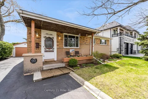 1504 Bridge Road, Oakville, ON L6L 2E3