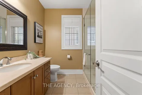 4 Pride Court, Brampton, ON L6Y 5H3