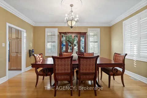 4 Pride Court, Brampton, ON L6Y 5H3