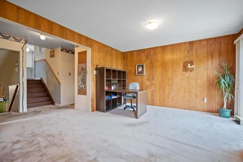 1459 Venta Avenue, Mississauga, ON L4X 1C9