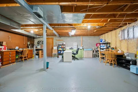1459 Venta Avenue, Mississauga, ON L4X 1C9
