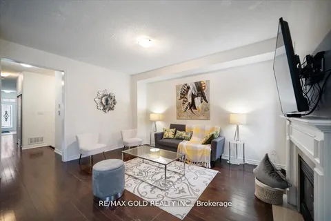 19 Trentonian Street, Brampton, ON L6R 0B3