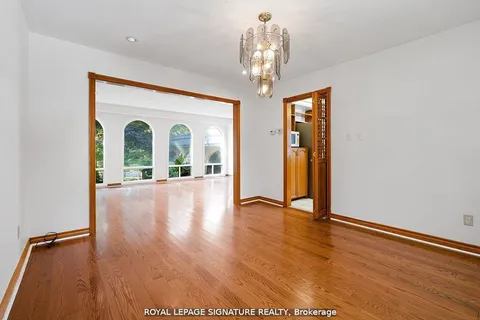 165 Cavendish Court, Oakville, ON L6J 5S3