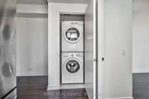 10 PARK LAWN Road, Toronto, ON M8Y 3H8