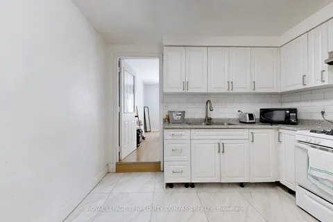 57 Shanly Street, Toronto, ON M6H 1S4