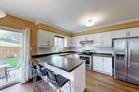 1383 Brookstar Drive, Oakville, ON L6M 3W2