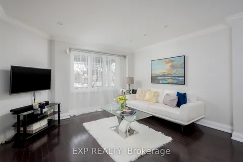 2906 Peacock Drive, Mississauga, ON L5M 5S2