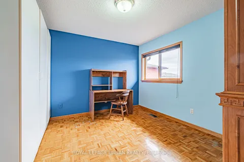 66 Aura Lea Boulevard, Toronto, ON M9M 1K5