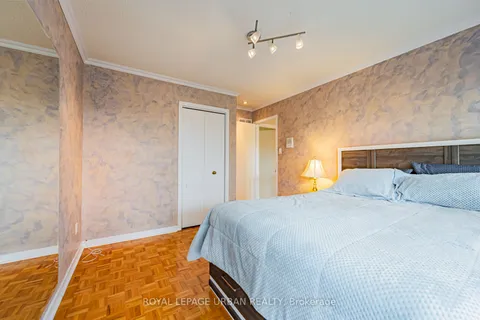 66 Aura Lea Boulevard, Toronto, ON M9M 1K5
