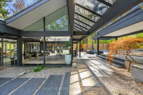 80 North Drive, Toronto, ON M9A 4R2