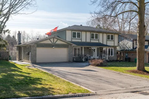 1548 Troika Court, Mississauga, ON L5J 4C4
