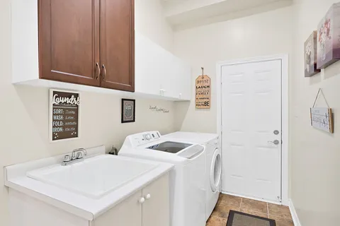 15 Oakhaven Road, Brampton, ON L6P 2Y3