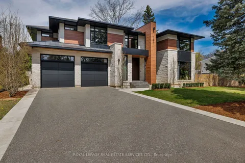 1471 Rogerswood Court, Mississauga, ON L5J 1R7