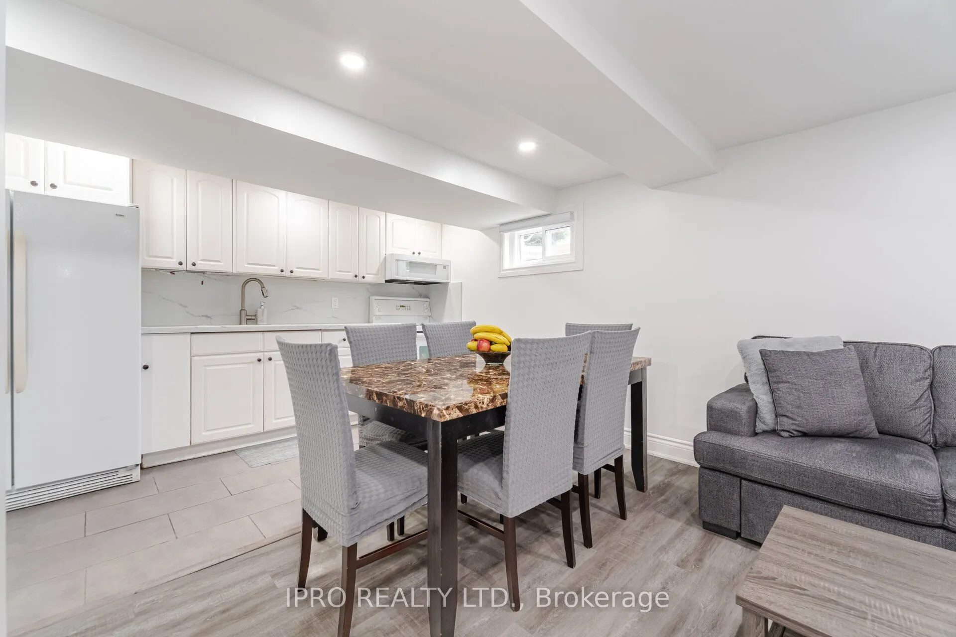1625 Wavell Crescent, Mississauga, ON L4X 1X2