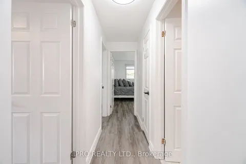 1625 Wavell Crescent, Mississauga, ON L4X 1X2