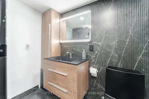 1625 Wavell Crescent, Mississauga, ON L4X 1X2