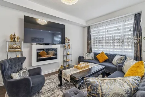 7 Spinland Street, Caledon, ON L7C 4K3