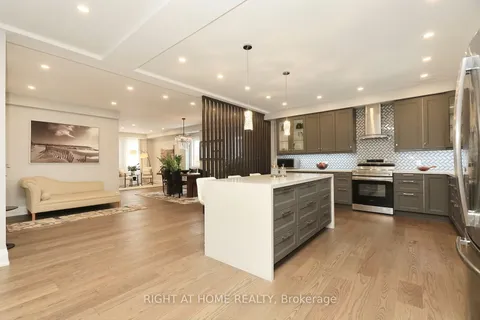 35 Woodward Avenue, Brampton, ON L6V 1K2