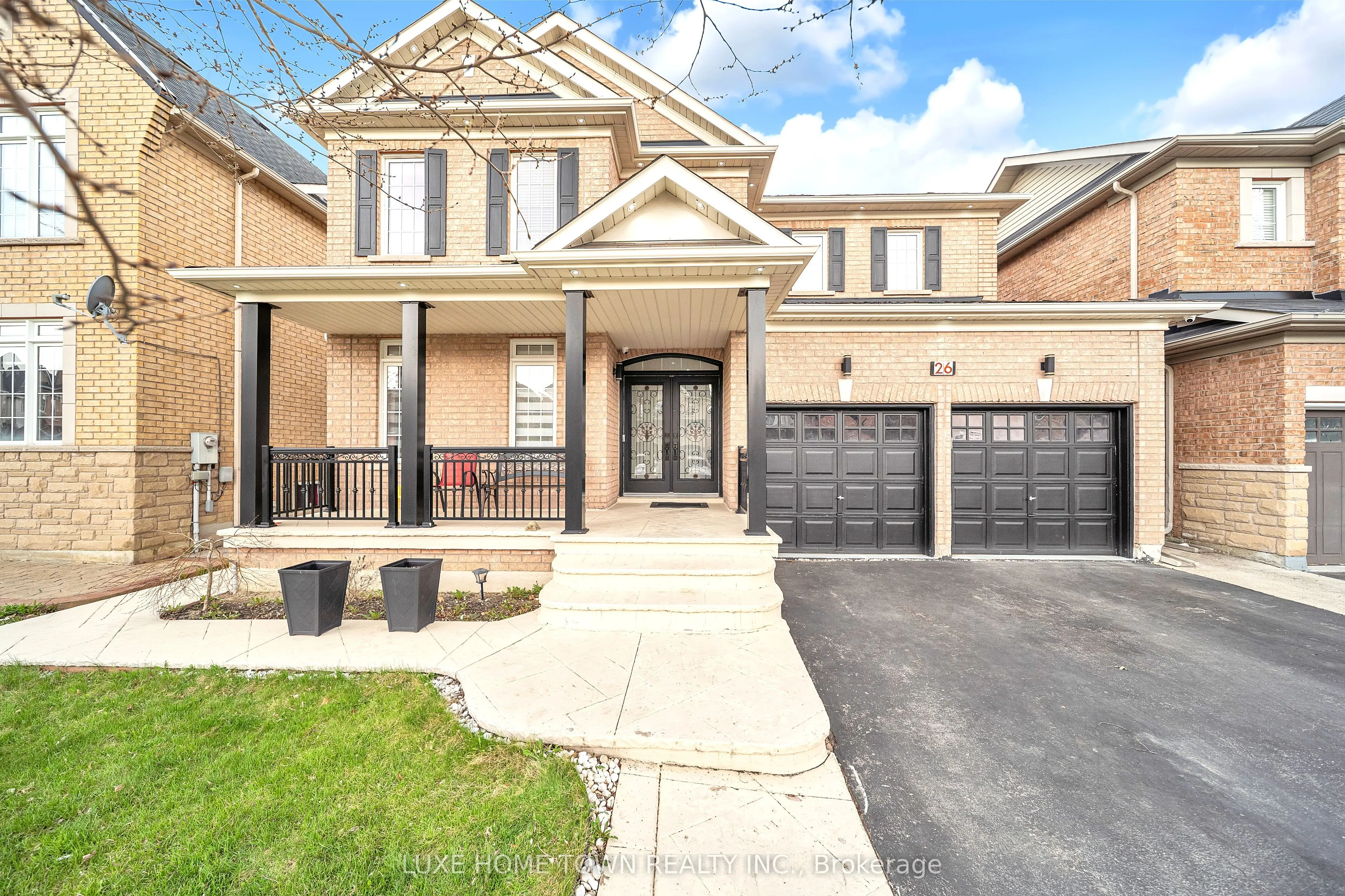 26 Bluffwood Cres Crescent, Brampton, ON L6P 2P3