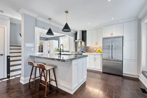 1445 Islington Avenue, Toronto, ON M9A 3K8