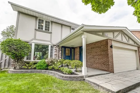 3491 Pinesmoke Crescent, Mississauga, ON L4Y 3L4