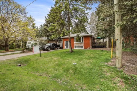 1169 Cynthia Lane, Oakville, ON L6J 2W2