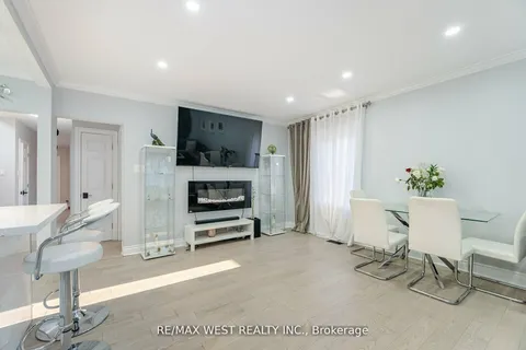 12 Gordon Park Drive, Toronto, ON M9B 1J6