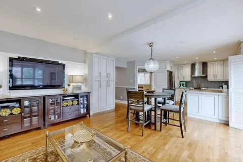 1160 Windsor Hill Boulevard, Mississauga, ON L5V 1N9