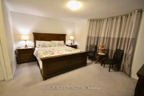 494 George Ryan Avenue, Oakville, ON L6H 0S5