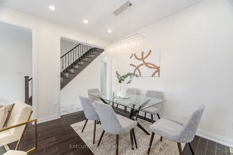 1121 Meighen Way, Milton, ON L9T 6V6