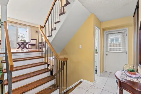85 Simmons Boulevard, Brampton, ON L6V 3V4