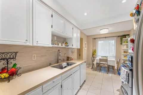 85 Simmons Boulevard, Brampton, ON L6V 3V4