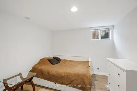 1414 Cawthra Road, Mississauga, ON L5G 4L2