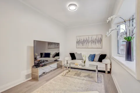 1395 Hurontario Street, Mississauga, ON L5G 3H5