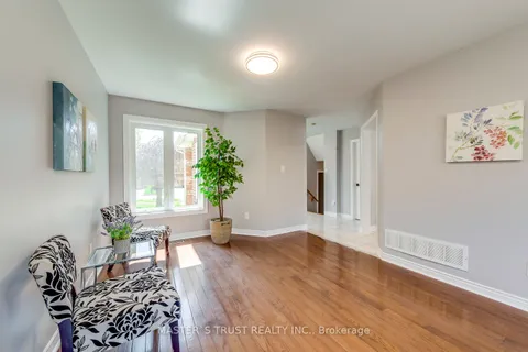 5375 Fasdon Court, Mississauga, ON L5V 1Y8