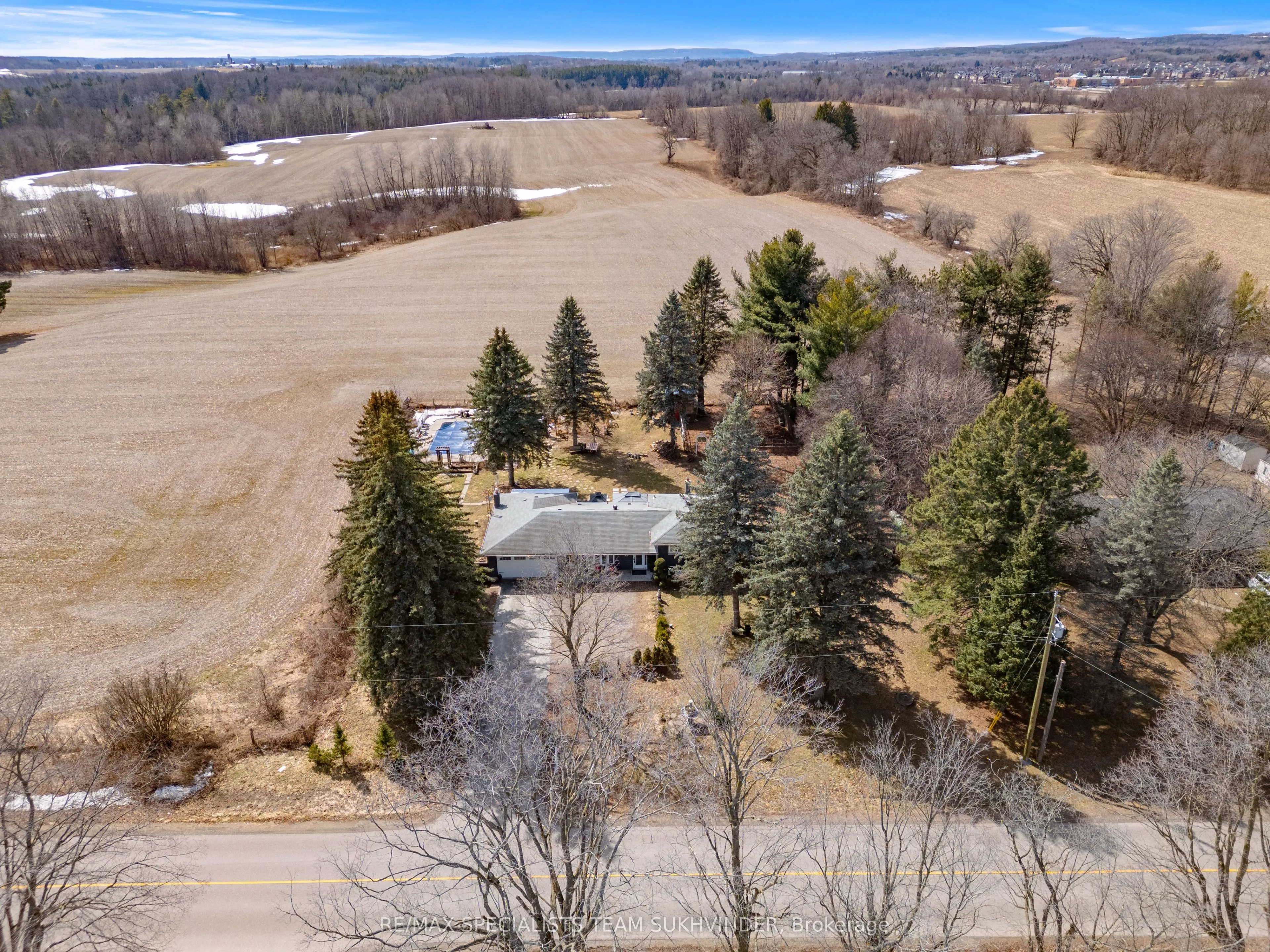 15768 Centreville Creek Road, Caledon, ON L7C 3B3